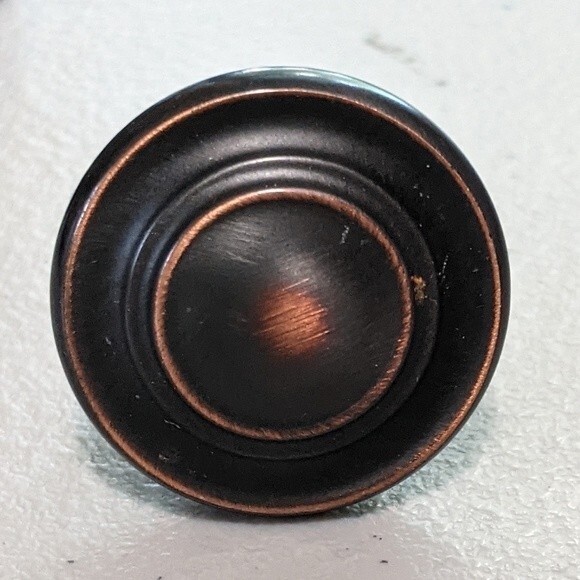 Brixton Ribbed knobs 1 1/4 " Umbrio set of 13 - Picture 6 of 6